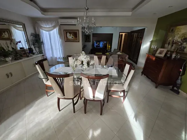 Casa com 525m² 3 quartos e 4 banheiros, à venda, no bairro Maria Goretti em Chapecó