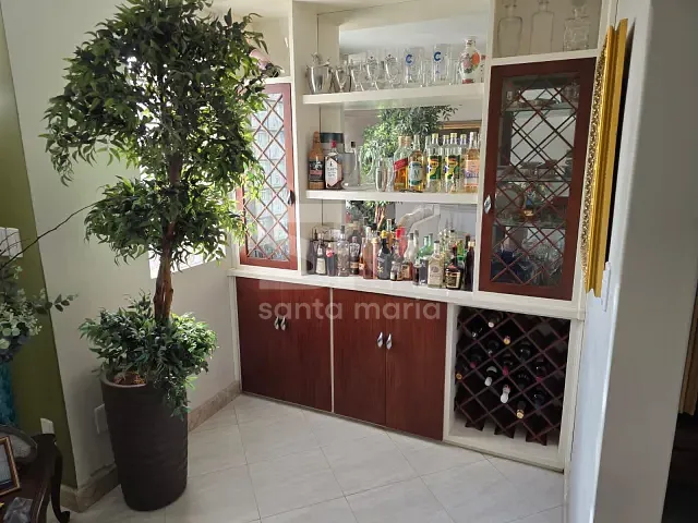 Casa com 525m² 3 quartos e 4 banheiros, à venda, no bairro Maria Goretti em Chapecó
