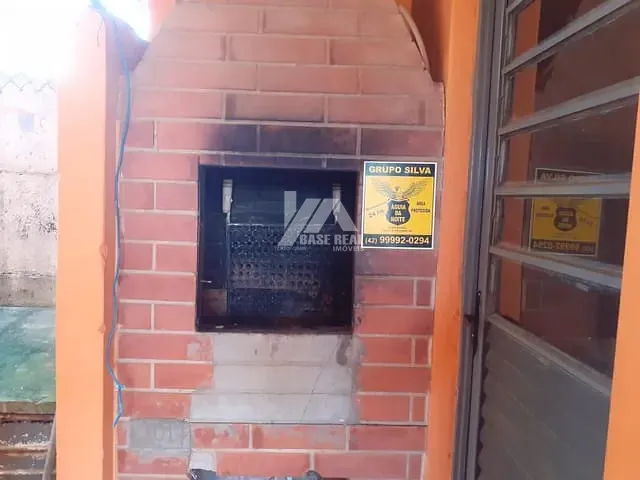 Casa com 495m² 2 quartos e 1 banheiro, à venda, no bairro Uvaranas em Ponta Grossa