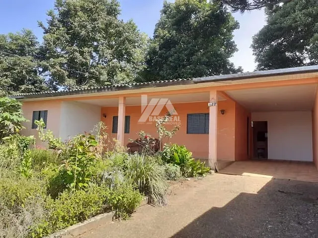 Casa com 495m² 2 quartos e 1 banheiro, à venda, no bairro Uvaranas em Ponta Grossa