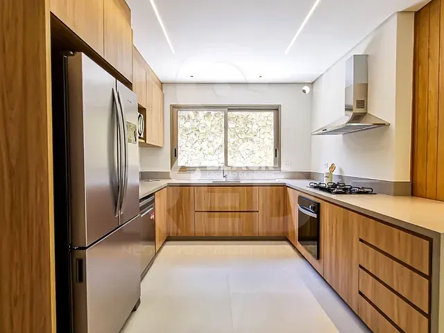 Casa com 1300m² 5 quartos e 7 banheiros, à venda ou para alugar, no bairro Ressaca em Ibiúna