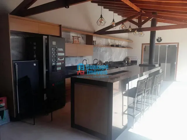 Casa com 253m² 3 quartos e 4 banheiros, à venda, no bairro Residencial Fazenda Planalto em Guaxupé