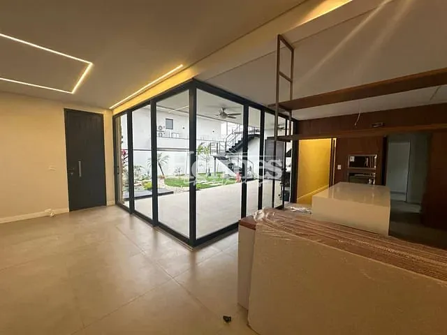 Casa com 495m² 2 quartos e 5 banheiros, à venda ou para alugar, no bairro Alphaville Dom Pedro 3 em Campinas