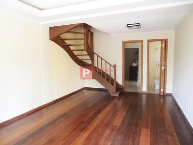 Casa com 230m² 3 quartos e 5 banheiros, à venda ou para alugar, no bairro Campo Belo em São Paulo