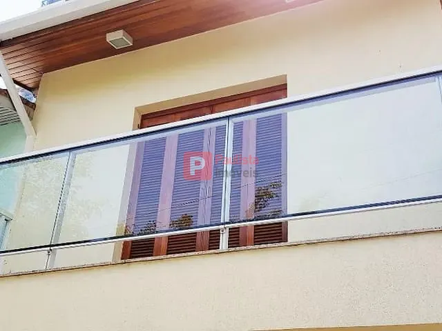 Casa com 230m² 3 quartos e 5 banheiros, à venda ou para alugar, no bairro Campo Belo em São Paulo