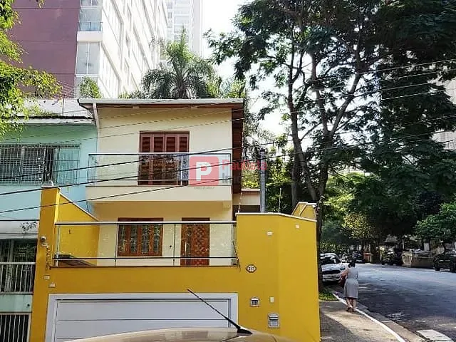 Casa com 230m² 3 quartos e 5 banheiros, à venda ou para alugar, no bairro Campo Belo em São Paulo
