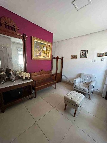 Casa com 200m² 4 quartos e 2 banheiros, à venda, no bairro Centro em Pelotas