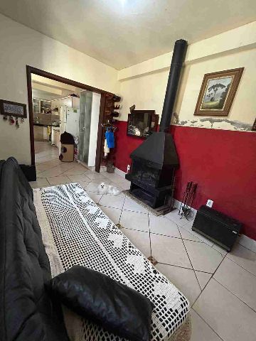 Casa com 200m² 4 quartos e 2 banheiros, à venda, no bairro Centro em Pelotas