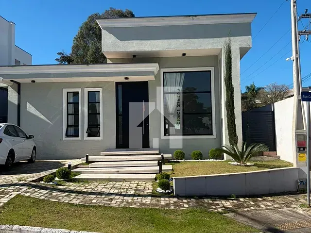 Casa 3 quartos e 4 banheiros, à venda, no bairro Rio Abaixo em Atibaia