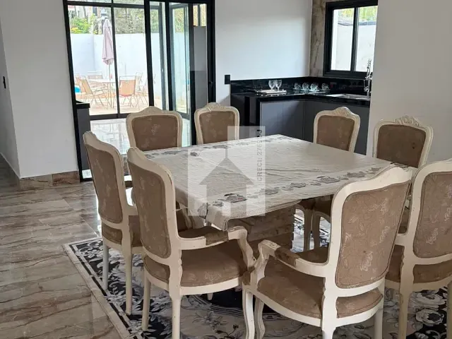 Casa 3 quartos e 4 banheiros, à venda, no bairro Rio Abaixo em Atibaia