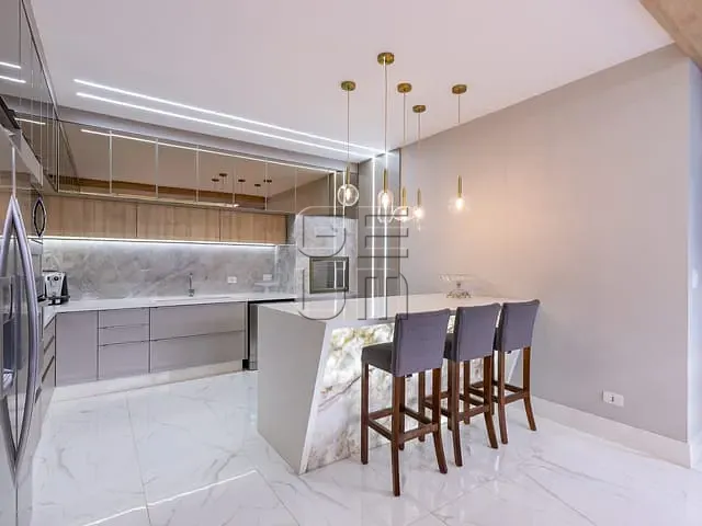 Casa com 316m² 3 quartos e 4 banheiros, à venda, no bairro Esperança em Londrina