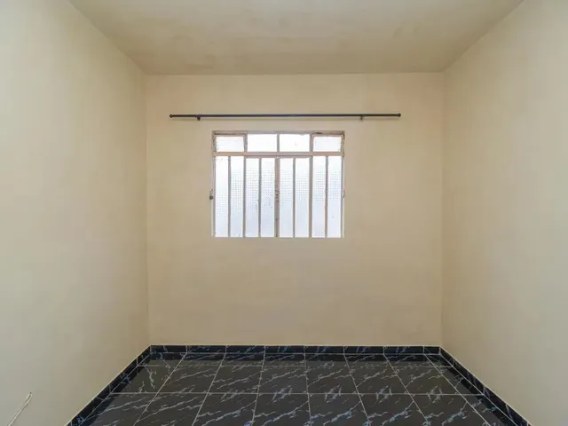 Casa 1 quarto e 1 banheiro, para alugar, no bairro São Braz em Curitiba
