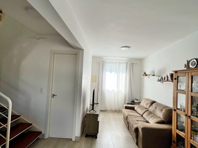 Casa 3 quartos e 2 banheiros, à venda, no bairro Areal em Pelotas