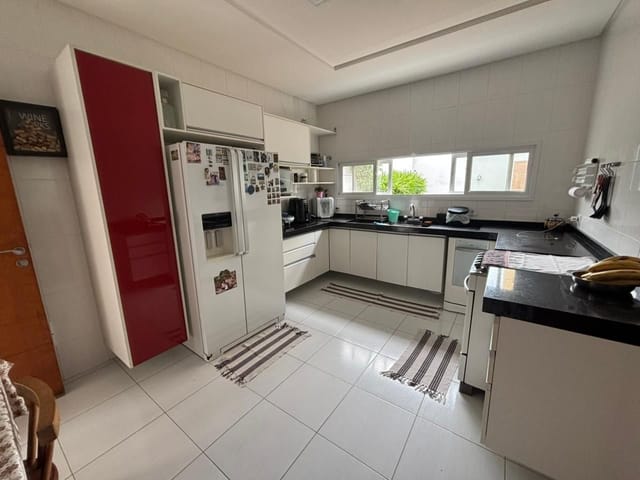 Casa com 295m² 4 quartos e 5 banheiros, à venda, no bairro Urbanova em São José dos Campos