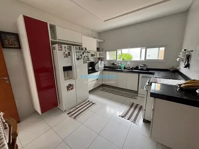 Casa com 295m² 4 quartos e 5 banheiros, à venda ou para alugar, no bairro Urbanova em São José dos Campos