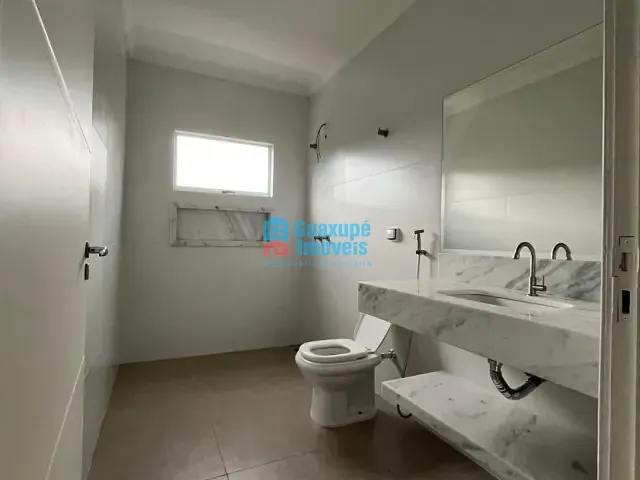 Casa com 195m² 3 quartos e 2 banheiros, à venda, no bairro Residencial Colina em Guaxupé