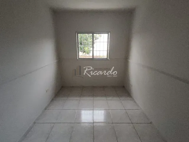 Casa 3 quartos e 1 banheiro, para alugar, no bairro Vila Sampaio em Arapongas