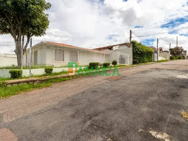 Casa 3 quartos e 3 banheiros, para alugar, no bairro Uberaba em Curitiba