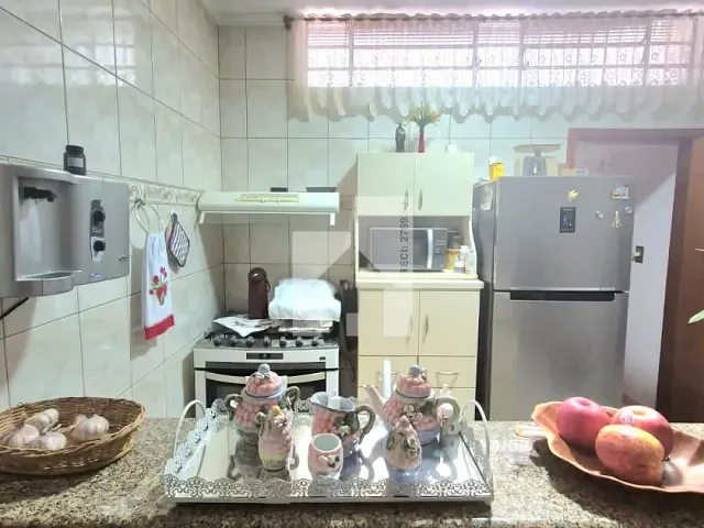 Casa com 200m² 3 quartos e 3 banheiros, à venda, no bairro Vila de Vecchi em Jundiaí