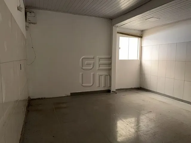 Casa com 275m², à venda, no bairro Cláudia em Londrina