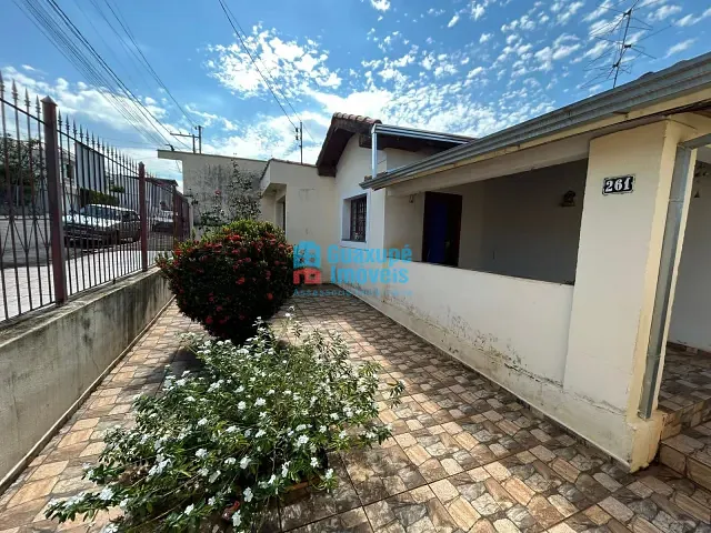 Casa com 240m² 2 quartos e 1 banheiro, à venda, no bairro Vila Rica em Guaxupé