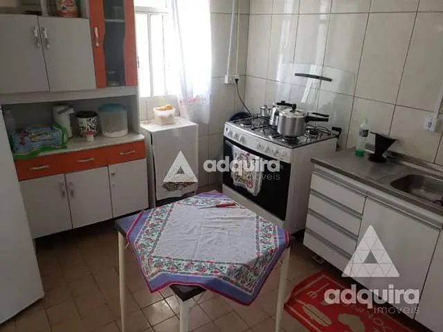Casa com 488m² 4 quartos e 3 banheiros, à venda, no bairro Neves em Ponta Grossa