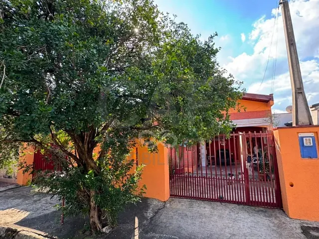 Casa com 263m² 3 quartos e 3 banheiros, à venda, no bairro Jardim Holanda em Holambra