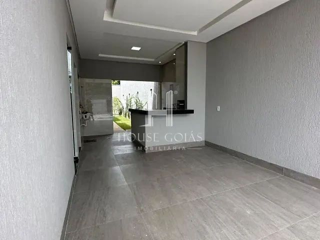Casa com 210m² 3 quartos e 2 banheiros, à venda, no bairro Jardim Buriti Sereno em Aparecida de Goiânia
