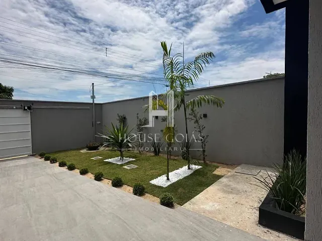 Casa com 210m² 3 quartos e 2 banheiros, à venda, no bairro Jardim Buriti Sereno em Aparecida de Goiânia