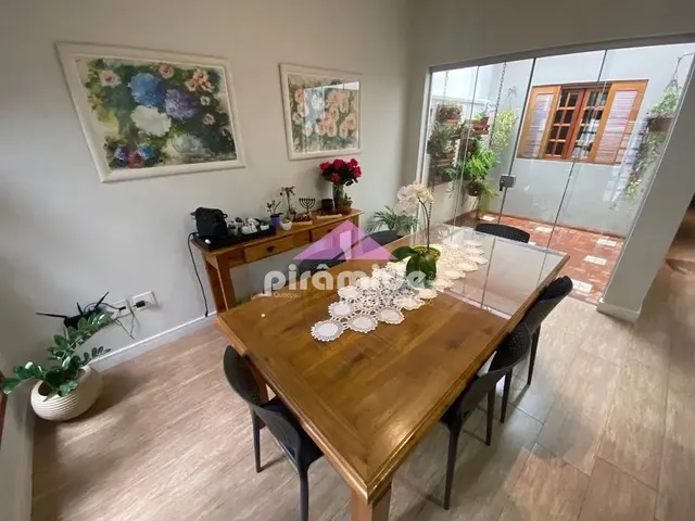 Casa com 140m² 3 quartos e 3 banheiros, à venda, no bairro Villa Branca em Jacareí