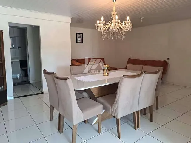 Casa 4 quartos e 1 banheiro, à venda, no bairro Centro em Laranjeiras do Sul