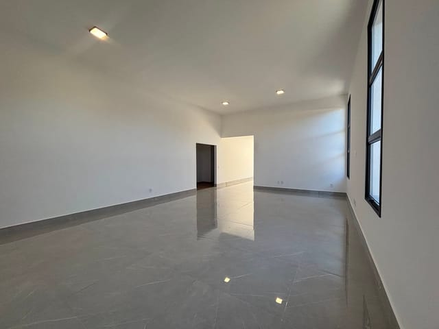 Casa com 535m² 3 quartos e 5 banheiros, à venda, no bairro San Diego em Vargem Grande Paulista