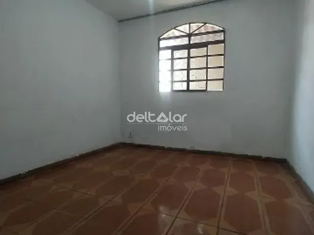 Casa com 360m² 3 quartos e 1 banheiro, à venda, no bairro Itapoã em Belo Horizonte