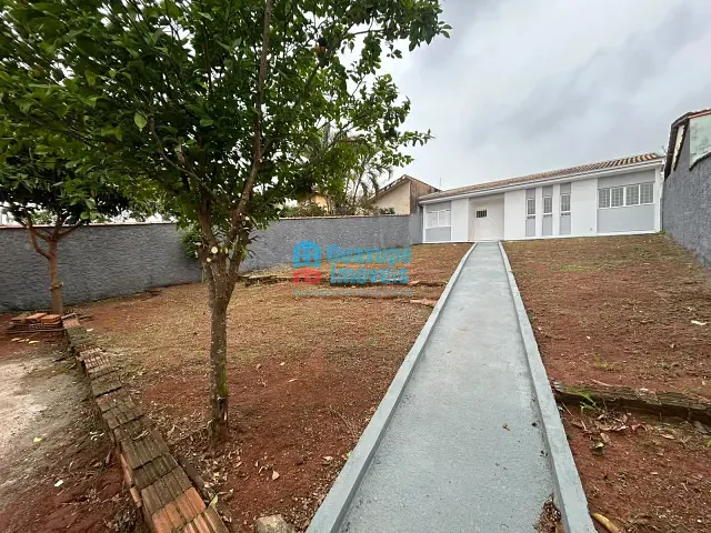 Casa 1 quarto e 1 banheiro, à venda, no bairro Alto da Colina em Guaxupé