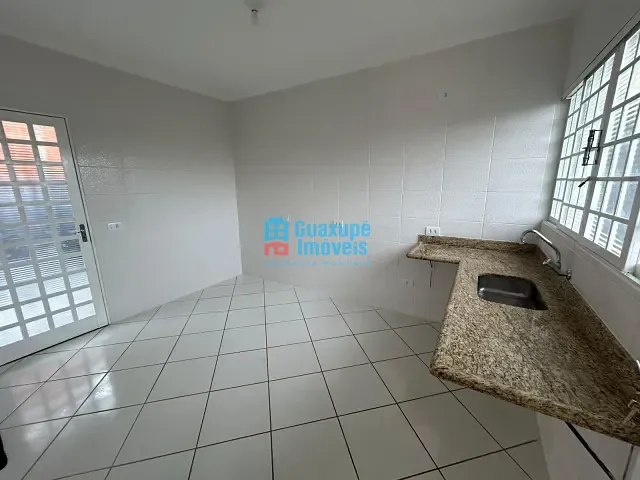 Casa 1 quarto e 1 banheiro, à venda, no bairro Alto da Colina em Guaxupé