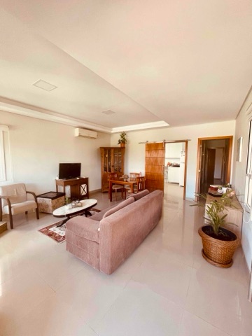 Casa com 419m² 3 quartos e 3 banheiros, à venda, no bairro Laranjal em Pelotas