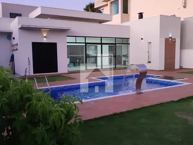 Casa com 560m² 3 quartos e 4 banheiros, à venda, no bairro Residencial Cambarah em Jarinu