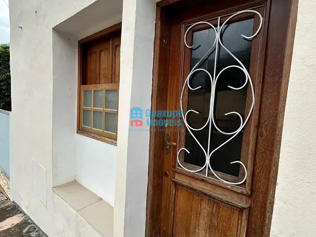 Casa 1 quarto e 1 banheiro, para alugar, no bairro Centro em Guaxupé
