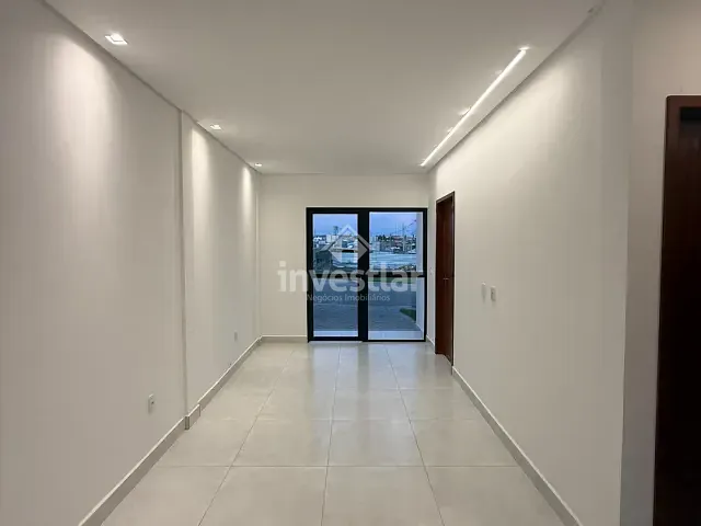 Casa 3 quartos e 2 banheiros, à venda, no bairro Serrotão em Campina Grande