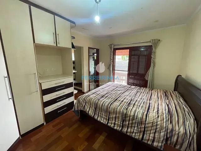 Casa com 450m² 5 quartos e 5 banheiros, à venda, no bairro Conjunto Residencial Esplanada do Sol em São José dos Campos