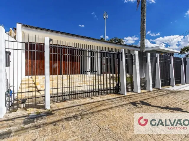 Casa com 720m² 5 quartos e 2 banheiros, para alugar, no bairro São Lourenço em Curitiba