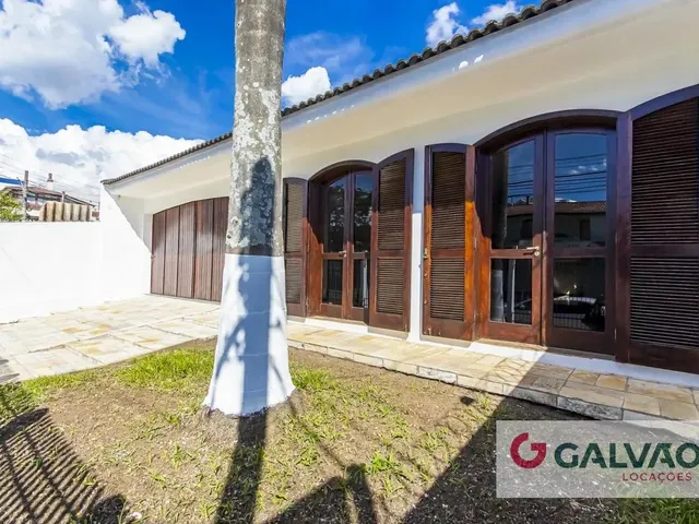 Casa com 720m² 5 quartos e 2 banheiros, para alugar, no bairro São Lourenço em Curitiba