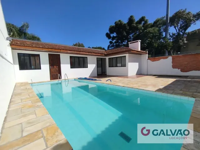 Casa com 720m² 5 quartos e 2 banheiros, para alugar, no bairro São Lourenço em Curitiba