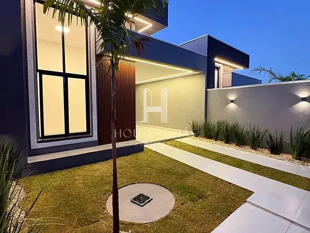 Casa com 211m² 3 quartos e 3 banheiros, à venda, no bairro Cardoso Continuação em Aparecida de Goiânia