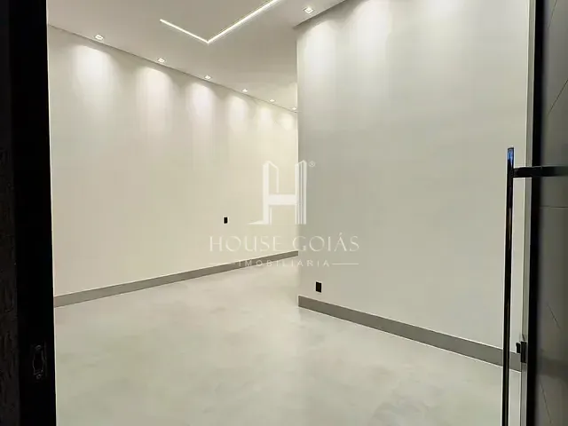 Casa com 211m² 3 quartos e 3 banheiros, à venda, no bairro Cardoso Continuação em Aparecida de Goiânia
