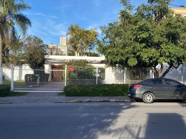 Casa à venda, no bairro Centro em Pelotas