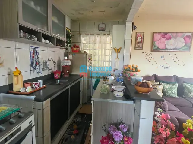 Casa com 107m² 1 quarto e 1 banheiro, à venda, no bairro Parque do Lago em Guaxupé