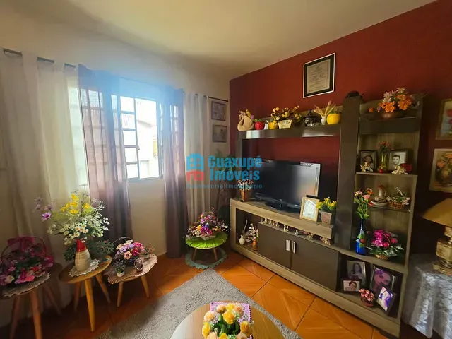Casa com 107m² 1 quarto e 1 banheiro, à venda, no bairro Parque do Lago em Guaxupé