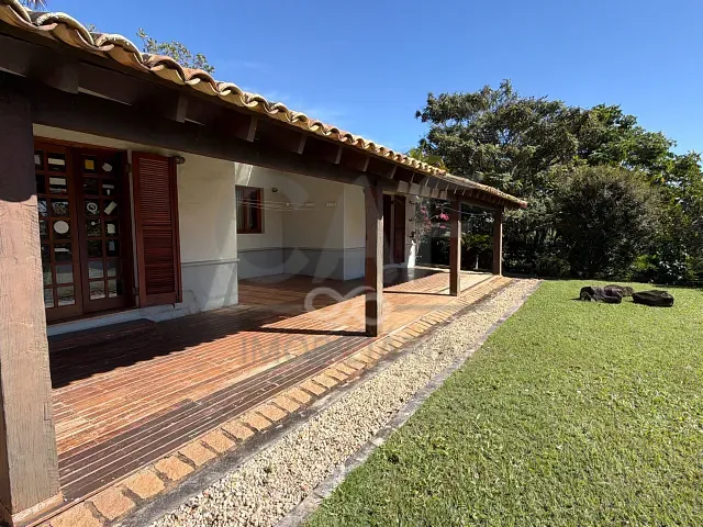 Casa com 5760m² 3 quartos e 7 banheiros, à venda, no bairro Duas Marias em Holambra