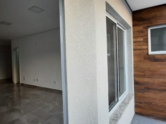 Casa com 100m² 3 quartos e 3 banheiros, à venda, no bairro Chácara Roselândia em Cotia